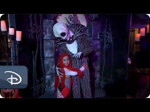 Mickey's Halloween Party | Disneyland Resort - UC1xwwLwm6WSMbUn_Tp597hQ