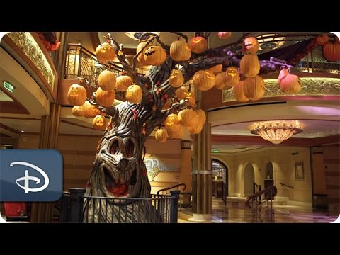 Halloween on the High Seas | Disney Cruise Line - UC1xwwLwm6WSMbUn_Tp597hQ