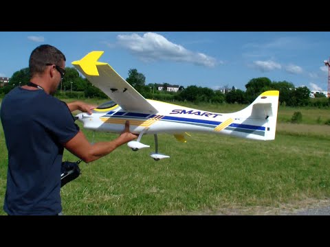 Summer 2015 Dynam Smart Trainer 4S 2600mah Lipo flown by Patrick and Teacher Flyfreak - UCTLEcIaYJEbUEzQc3-ZvruQ