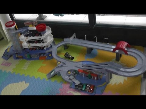 Hotwheels and Tomica Auto Parking and Speedway - UCsFctXdFnbeoKpLefdEloEQ