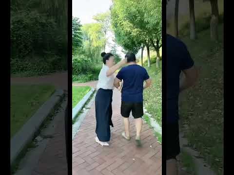 Kind woman help #motivation #positivevibes #lnspiration