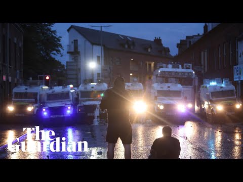 Police use water cannon in third night of Northern Ireland riots