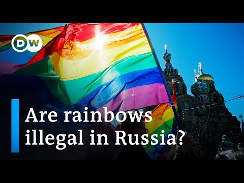 Russia outlaws LGBTQ content and symbols as 'extremist' | DW News