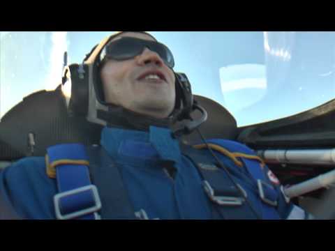 Camilo Villegas Takes Flight in Red Bull Air Race Plane - UCblfuW_4rakIf2h6aqANefA