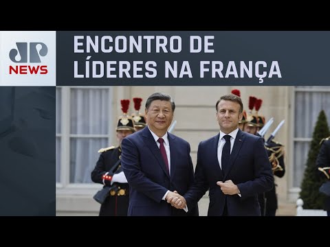 Emmanuel Macron e Xi Jinping debatem guerra na Ucrânia, comércio e economia