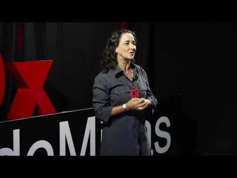 O ofício da alegria | Cida Mendes | TEDxPatosdeMinas