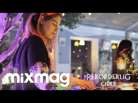 LA FLEUR | Sunset Session in LA w/ Mixmag x Rekorderlig - UCQdCIrTpkhEH5Z8KPsn7NvQ