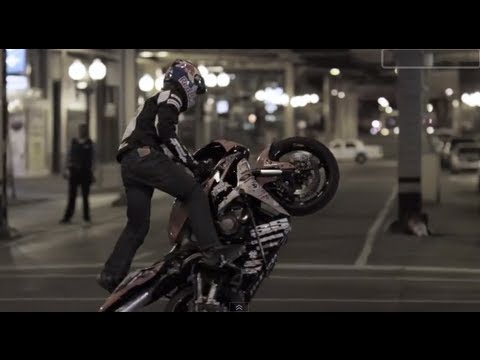 Stunt Motorcyclist in Downtown Chicago - Red Bull Night Tracks - UCblfuW_4rakIf2h6aqANefA