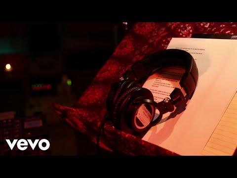 Maroon 5 - Red Pill Blues (Behind The Scenes) - UCN1hnUccO4FD5WfM7ithXaw