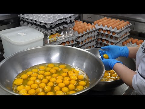 계란 양 실화? 꿀이 듬뿍 들어간 폭신폭신 꿀 카스테라 대량 만들기 Honey souffle cake mass making process - Korean street food