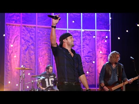 Luke Bryan Performs 'Kick the Dust Up' - UCp0hYYBW6IMayGgR-WeoCvQ