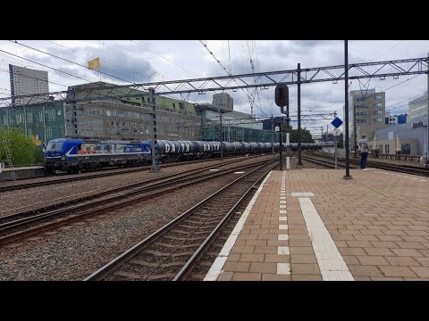 RTB 193 565 komt met een een keteltrein door Eindhoven Centraal