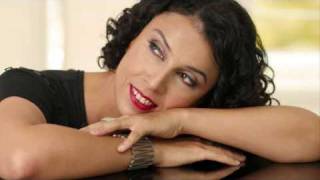 Paula Morelenbaum - Canto De Ossanha