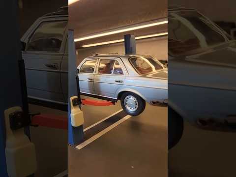 Mercedes-Benz W123 die cast