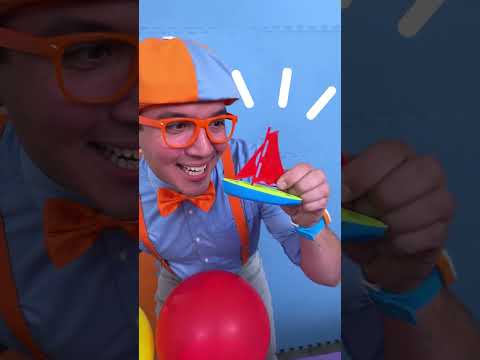 Blippi Plays Sink or Float With MYSTERY Items! 🤯💦 #shorts #blippi #sinkorfloat #kidslearning