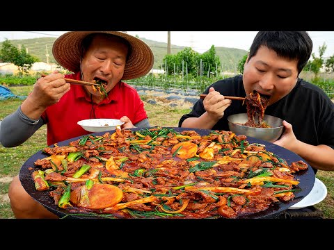 [오리불고기] 큼직하게 썰어 솥뚜껑에 구운 오리불고기와 냉면, 볶음밥까지~ (Duck Bulgogi & Fried rice) 요리&먹방!! - Mukbang eating show