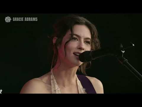 Gracie Abrams - Blowing Smoke (Lollapalooza Chicago 2025)