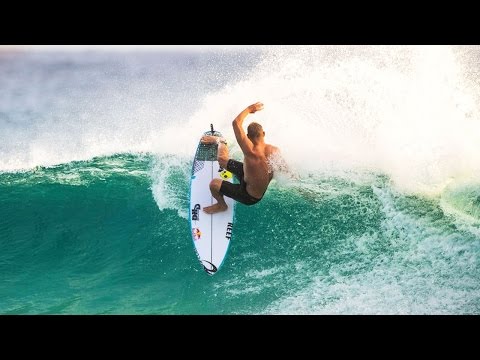 Freesurfing on the Gold Coast w/ Kerr, Medina, Otton, and Fanning - UCblfuW_4rakIf2h6aqANefA