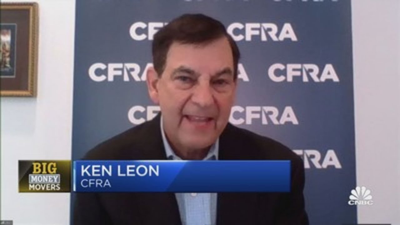 We’re going to see a much slower year ahead for the homebuilder stocks, says CFRA’s Ken Leon