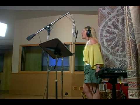 Dixie Chicks in the Studio - UCEWFUAA2UUtHOkxCIqWSlnA