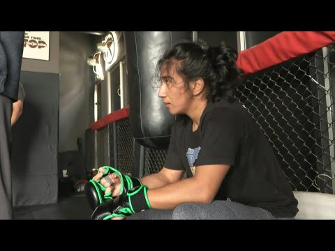 Pakistan's top MMA female fighter breaks barriers… and arms | AFP