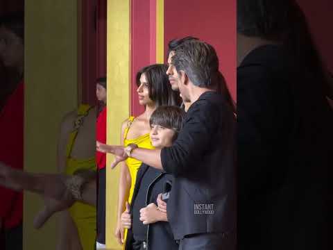 srk with his family!!💛✨#shahrukhan#family#youtubeshorts#foryou#edits#song#aryankhan#like#fypシ