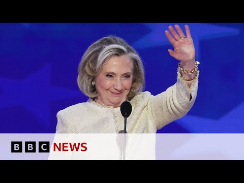 DNC: Hillary Clinton tells Democrats Kamala Harris 'writing a new chapter' | BBC News