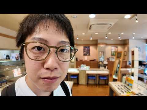 キム、メガネを買う