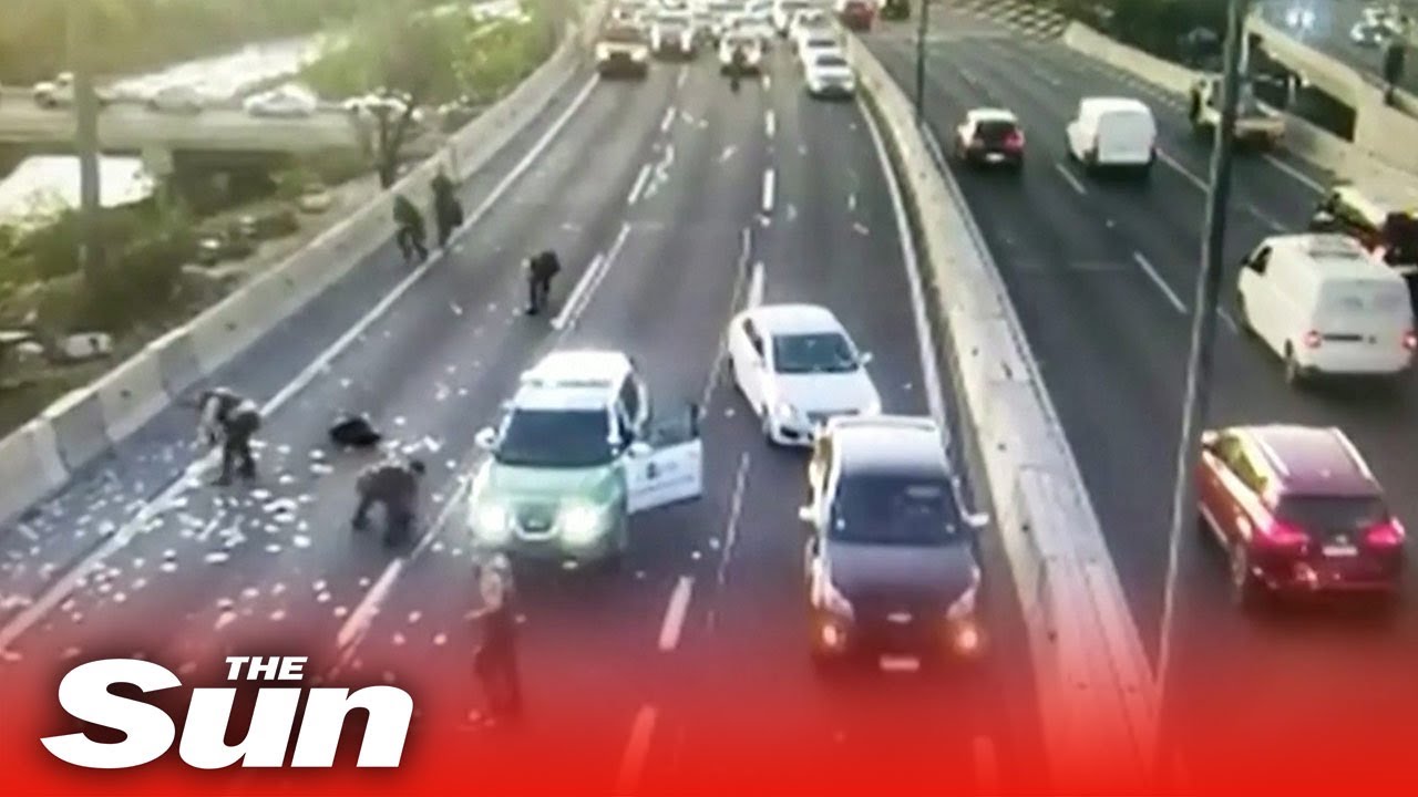 Robbery ends in money shower during high-speed car chase in Chile