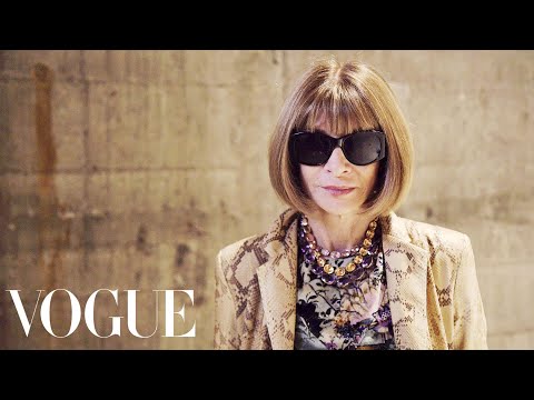 Anna Wintour Reflects on London's Spring 2018 Collections | Vogue - UCRXiA3h1no_PFkb1JCP0yMA