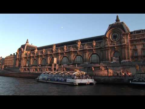 Paris boat ride on the Seine - UCvW8JzztV3k3W8tohjSNRlw