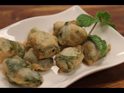 Spinach and Cheese Fritters | Sanjeev Kapoor Khazana - UCmoX4QULJ9MB00xW4coMiOw