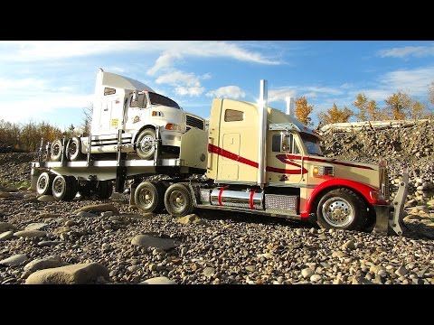 RC ADVENTURES - 28 tires trail trucking  Knight Hauler, Ford AeroMax on Trailer - UCxcjVHL-2o3D6Q9esu05a1Q