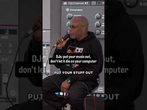 🗣️ “Put your stuff out, don’t let your stuff die in the computer.” - @djjazzyjeff 🎥: @fenderstudio