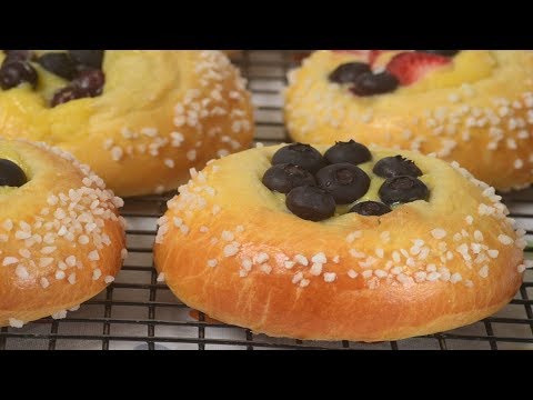 Fruit & Cream Brioche Recipe Demonstration - Joyofbaking.com - UCFjd060Z3nTHv0UyO8M43mQ