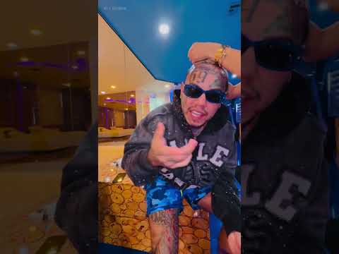 6ix9ine Responds To Fans Calling Him Bald!