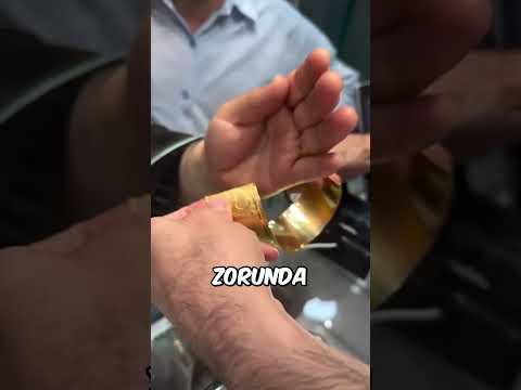 Bilezik Kolunda Sıkışınca Kuyumcu Kesmek Zorunda Kaldı.. 😳💍