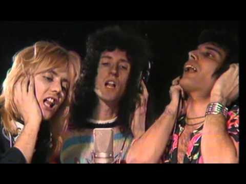Queen - Somebody To Love (Official Video) - UCiMhD4jzUqG-IgPzUmmytRQ
