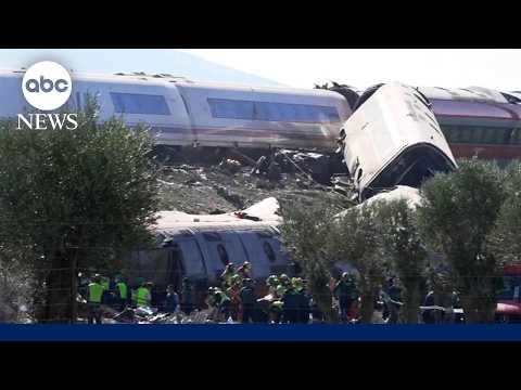 68人以上が死亡した列車衝突事故、「不可解な」指示が原因か調査と当局者