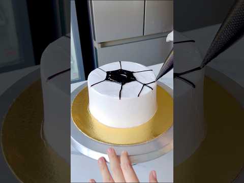 Cake lovers will love this cake❤️#footballcake #cakedecorating #cakeart #shortsfeed #cakedesign