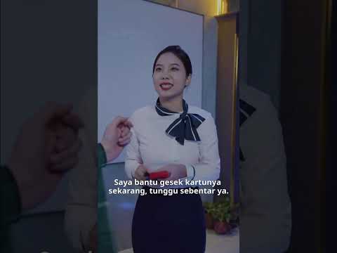 Selepas selamatkan CEO, putrinya paksa nikahi aku! Padahal aku sudah punya istri cantik di rumah! poster