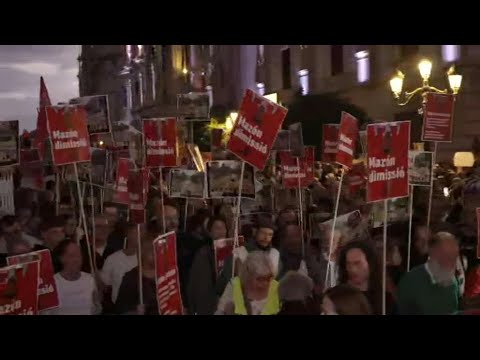 Demonstrators demand resignation of Valencia regional leader after deadly floods in Spain | AFP