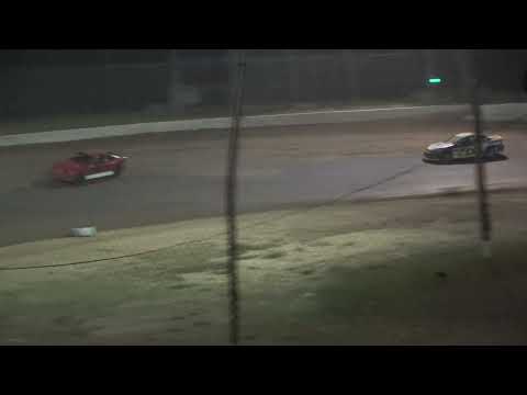 Moler Raceway Park | 8/19/22 | Compacts | Feature - dirt track racing video image