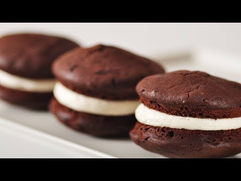 Whoopie Pies Recipe & Video - Joyofbaking.com - UCFjd060Z3nTHv0UyO8M43mQ