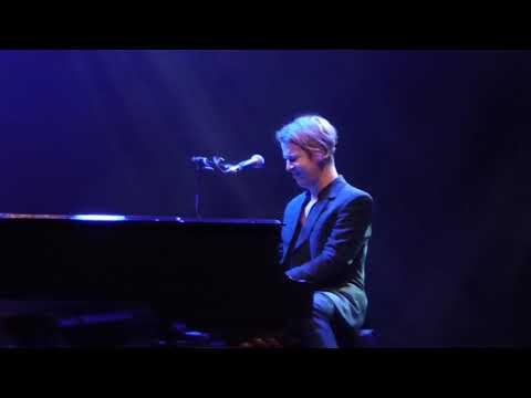 Tom Odell - Long Way Down / Grow Old With Me / Marriage proposal (Vienna, 16.11.2018)