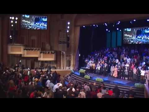 ETERNO DEUS [Everlasting God] | Brooklyn Tabernacle Choir