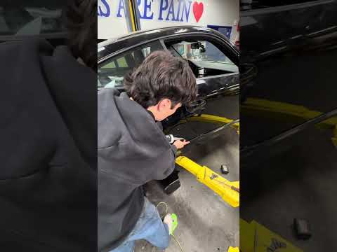 Porsche 911 getting Pandem rear widebody fenders today. #carbuild #automotive #Porsche911 #gt3