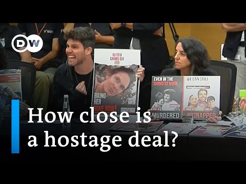 Heated debate between hostage relatives and Israeli lawmakers | DW News
