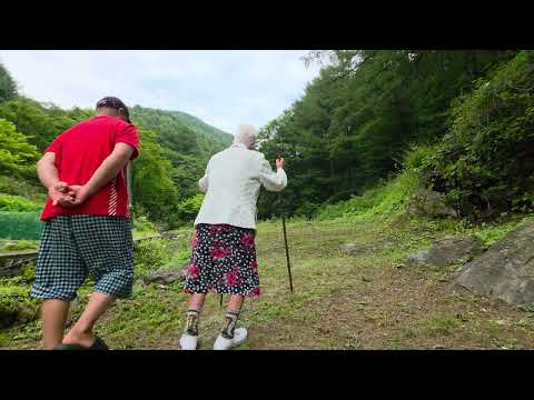 98세 <strong>우리엄마</strong> 야야 선선할때 운동하러 가자 하시네