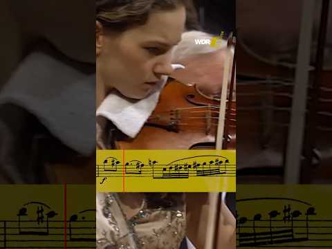 Hilary Hahn plays Glazunov's #violin concerto. 🎻